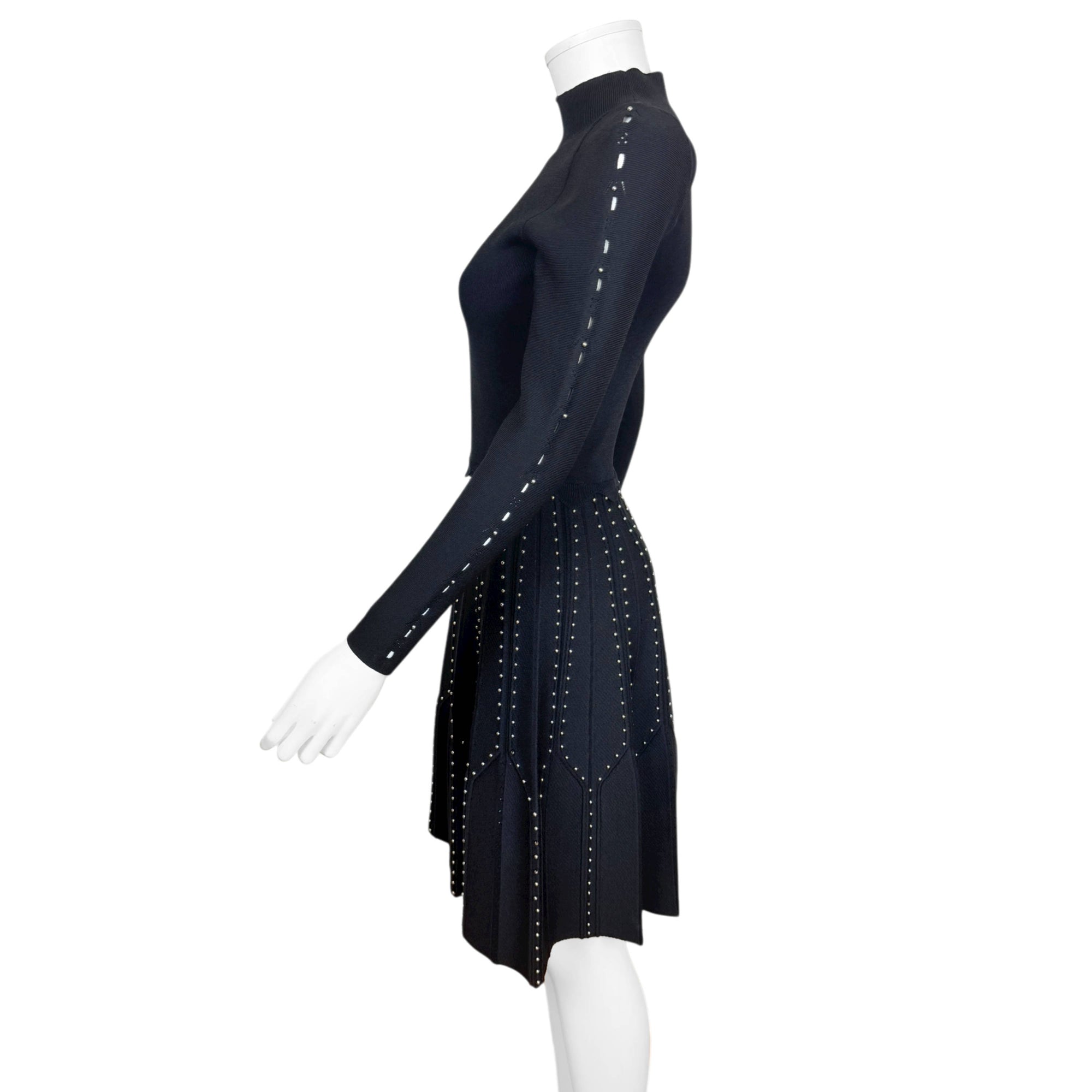 Sandro Paris Opinion Dress Fall/Winter 2018 Size Small Poppy's Vintage Clothing Sandro Paris Opinion Dress Fall/Winter 2018 Size Small Poppy's Vintage Clothing