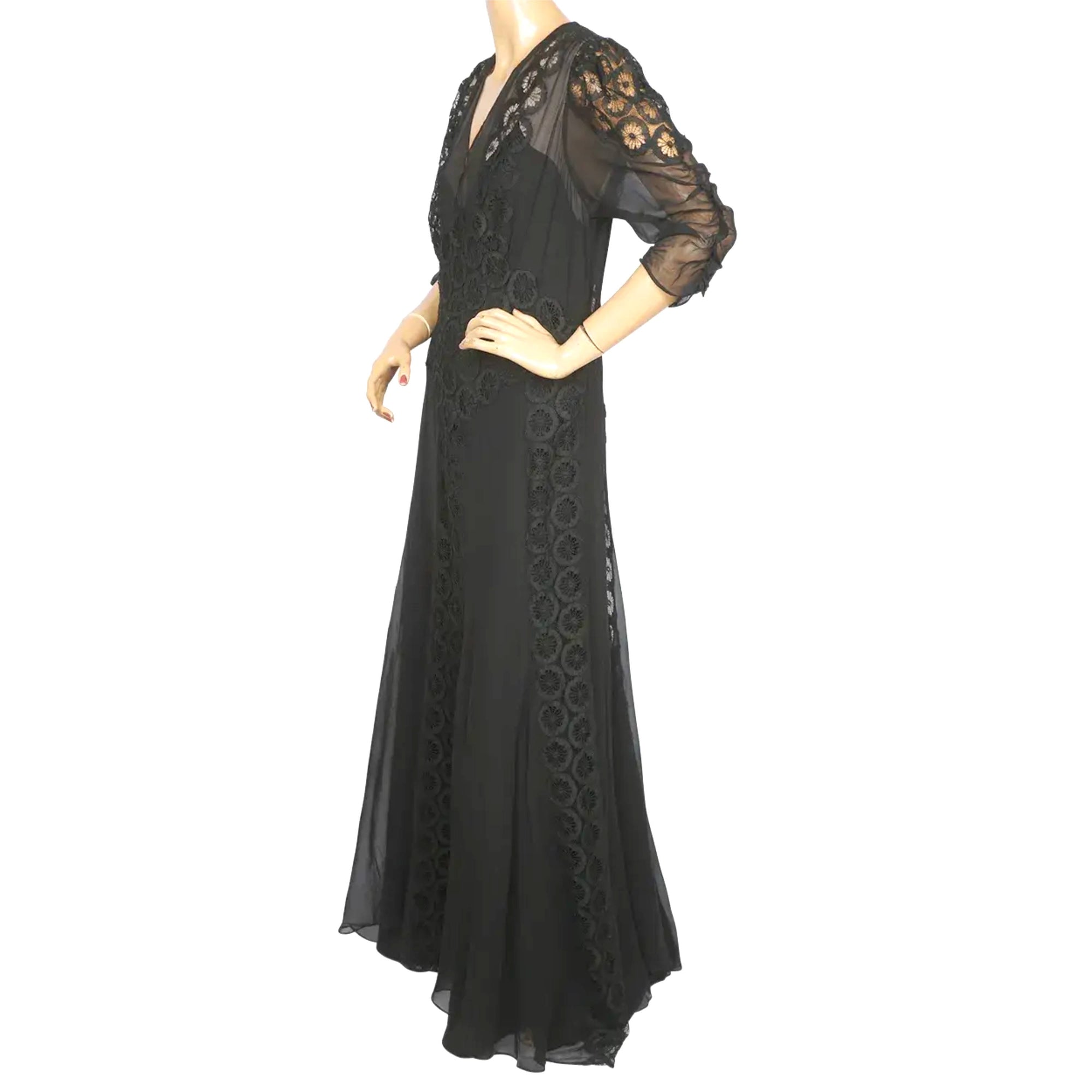 1930s evening dress Vintage 1930s Evening Gown Black Silk Chiffon & Lace Dress Size L