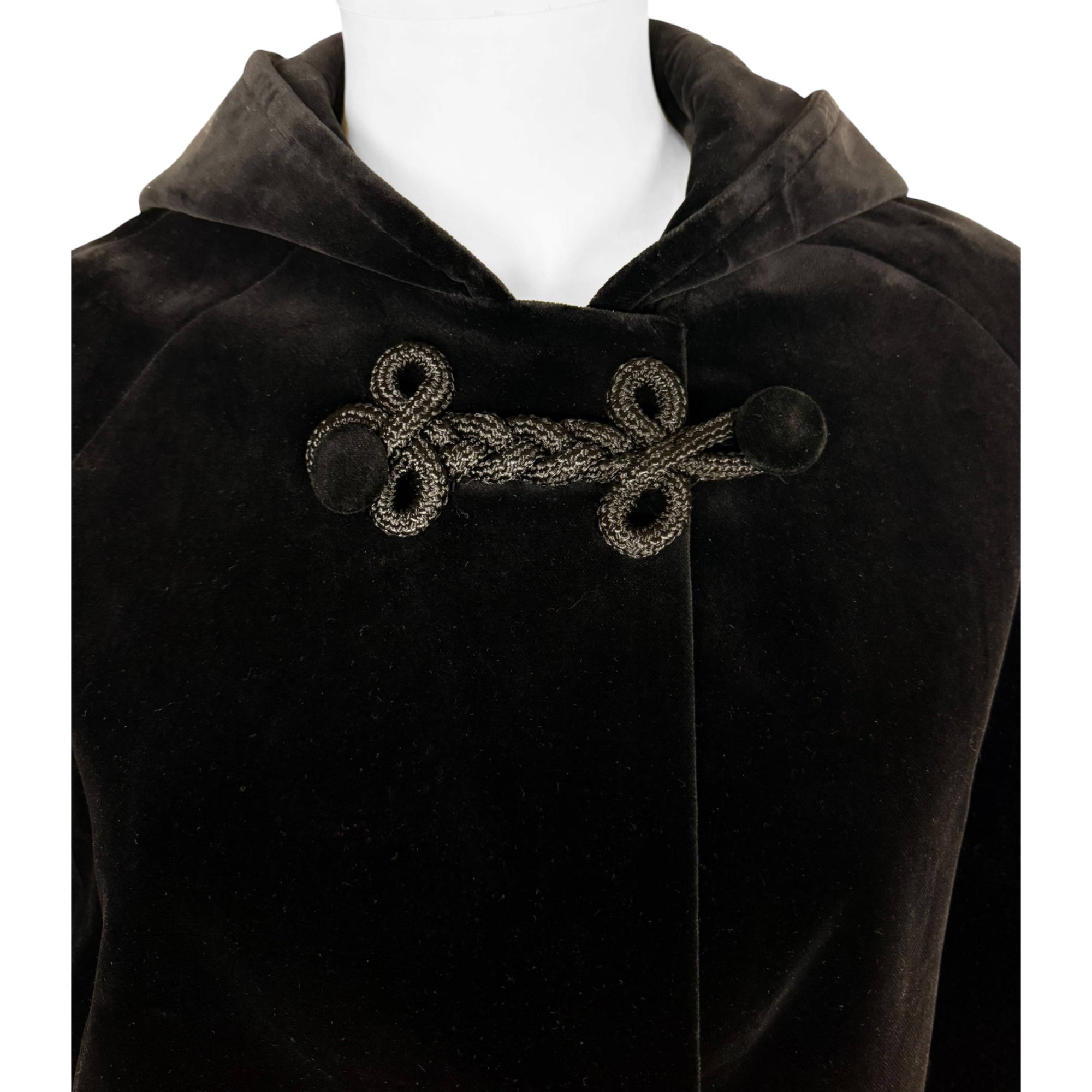 Vintage 1970s Black Velvet Hooded Cape Surrey Classics Canada Size M
