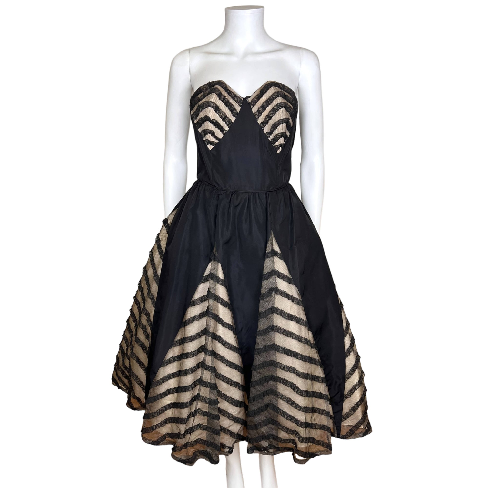 Vintage 1950s Strapless Evening Dress w Lace Net Insets Sz M