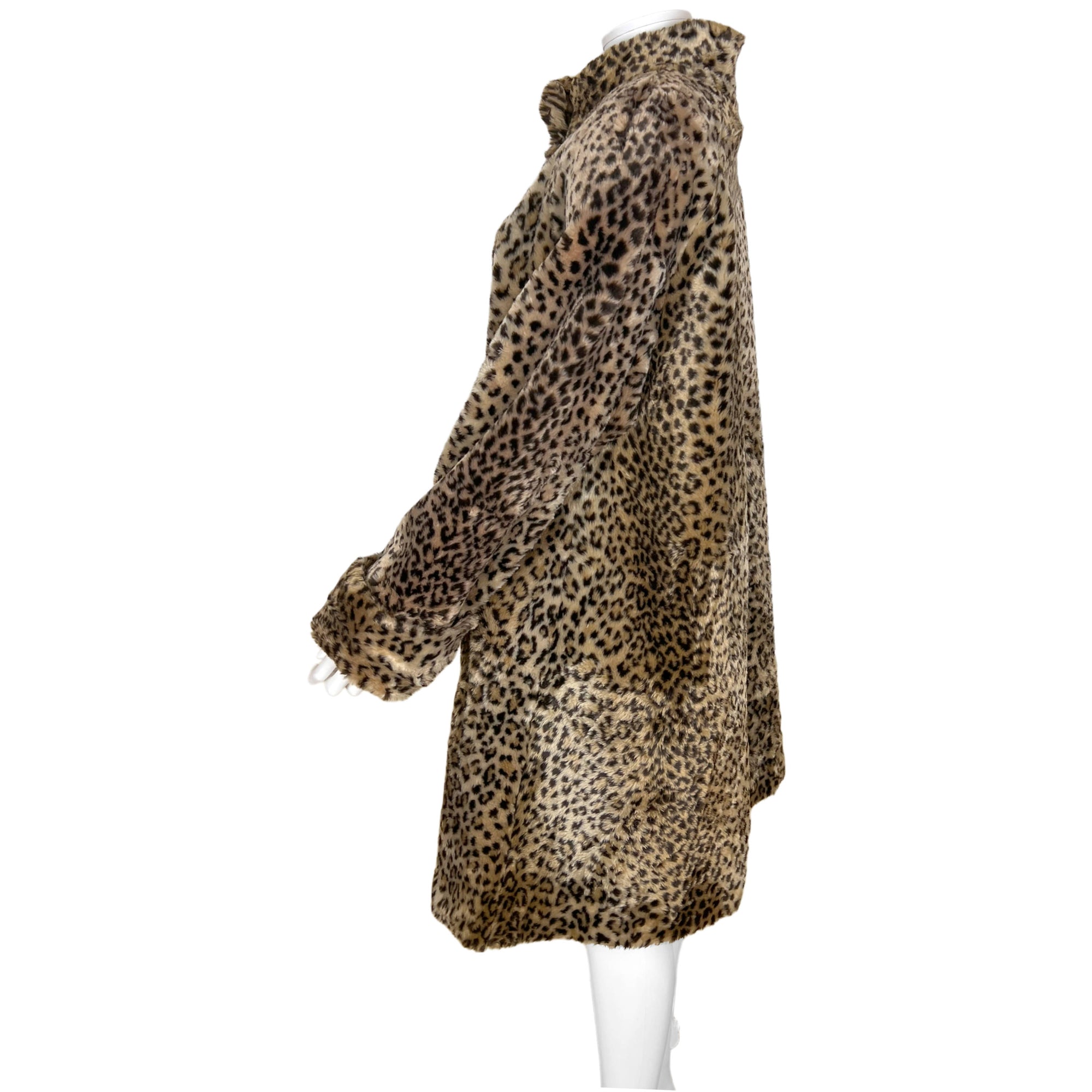1980s Vintage Leopard Faux Fur Coat by Utex Ladies Size S