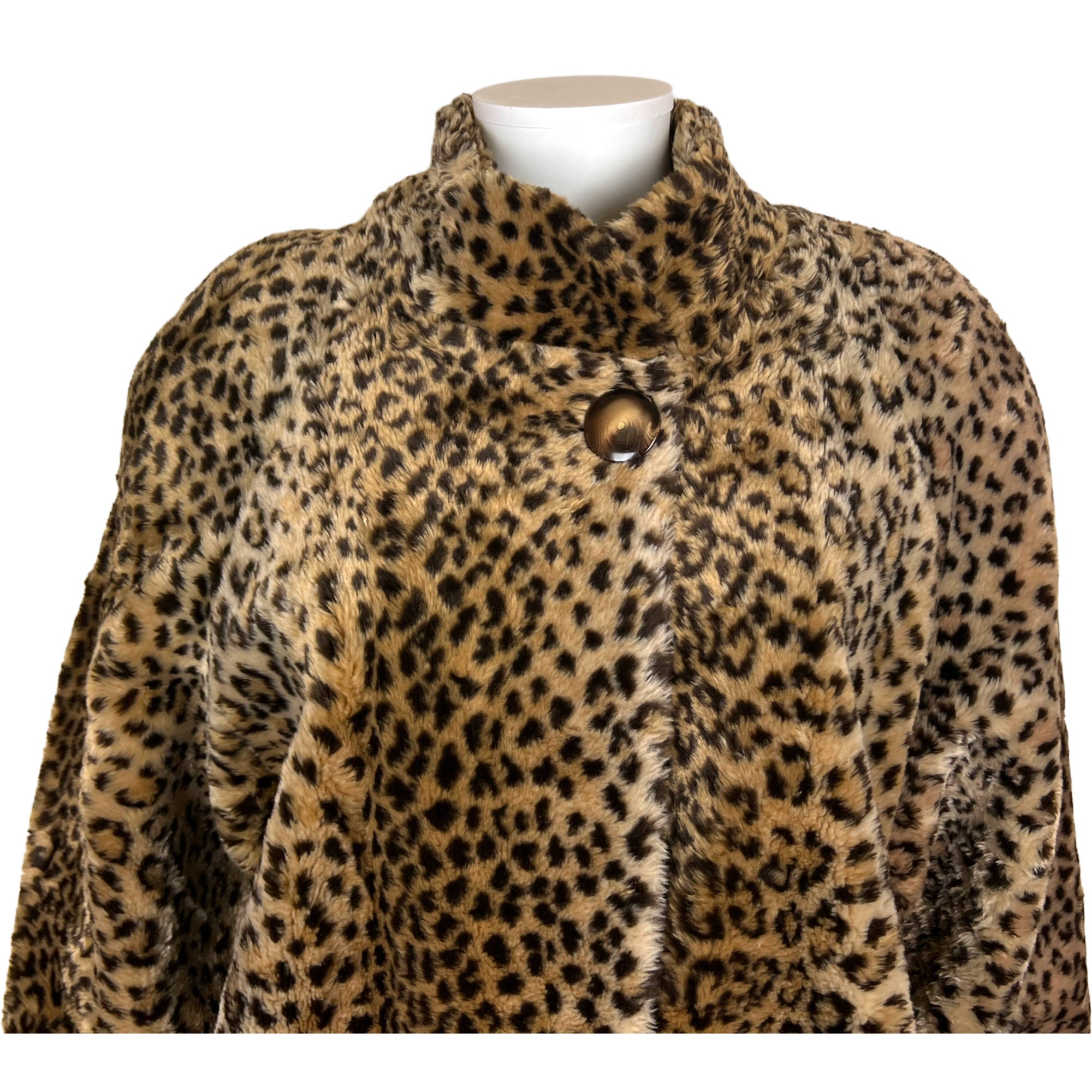 1980s Vintage Leopard Faux Fur Coat by Utex Ladies Size S