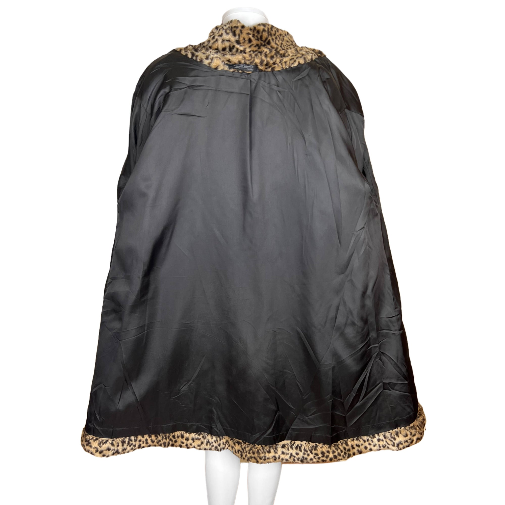 1980s Vintage Leopard Faux Fur Coat by Utex Ladies Size S
