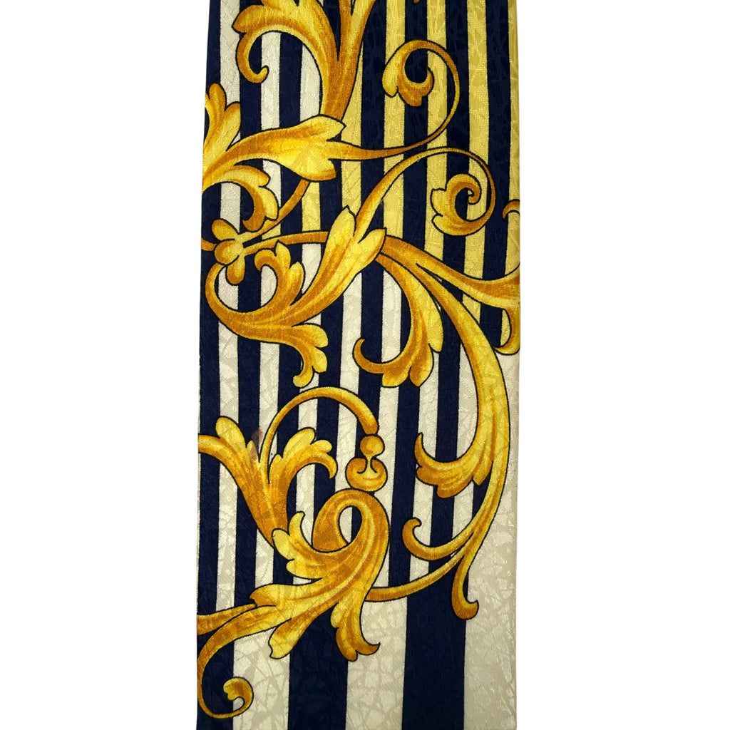 detail of versace v2 tie