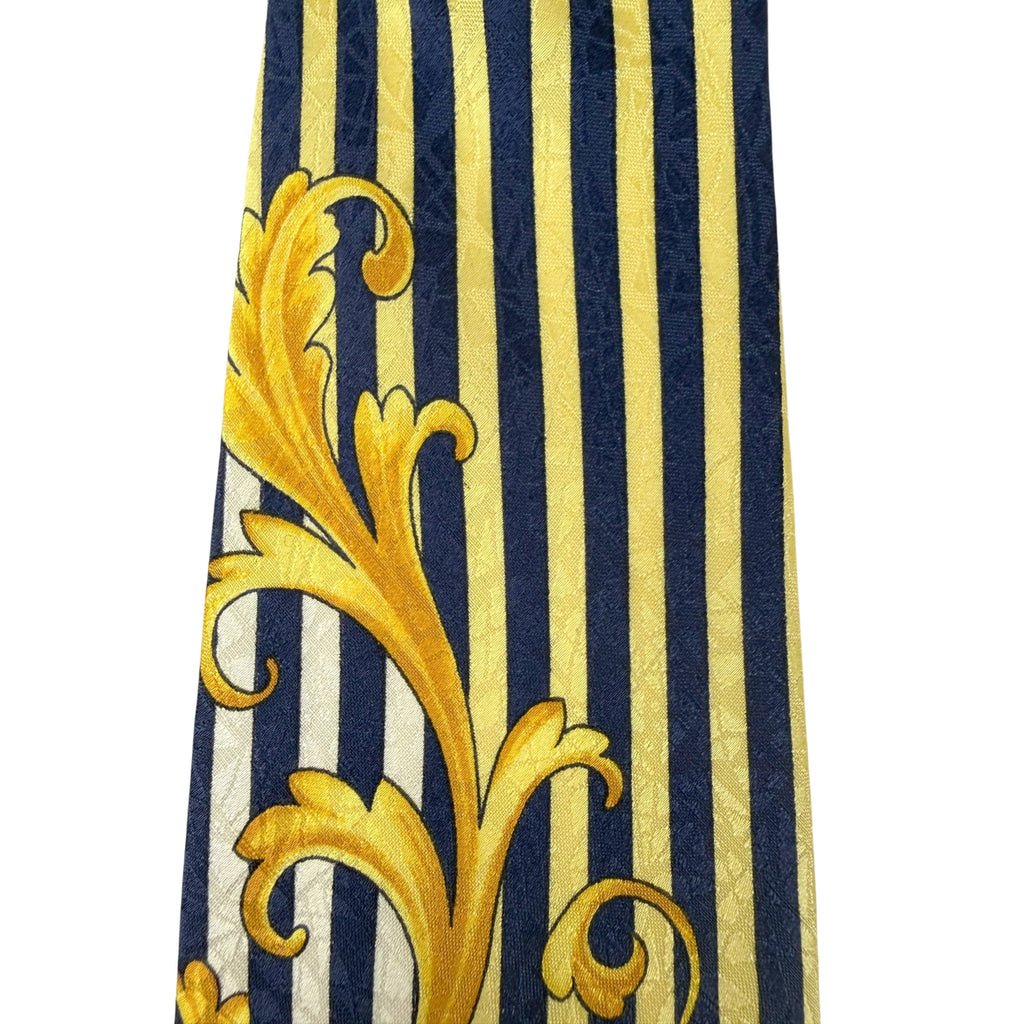 close-up of versace v2 tie