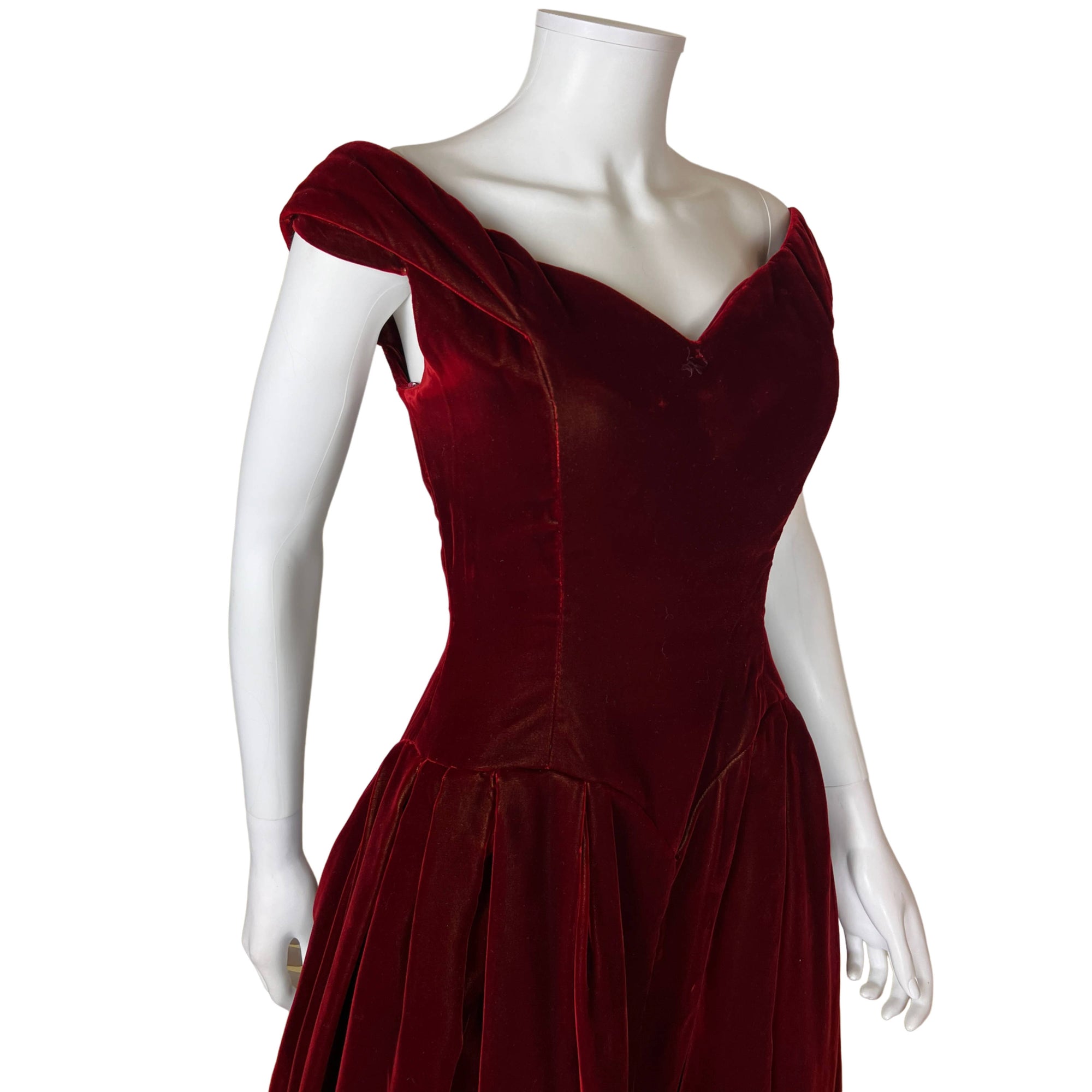 1980s Vintage Victor Costa Ball Gown Red Velvet Dress Size S