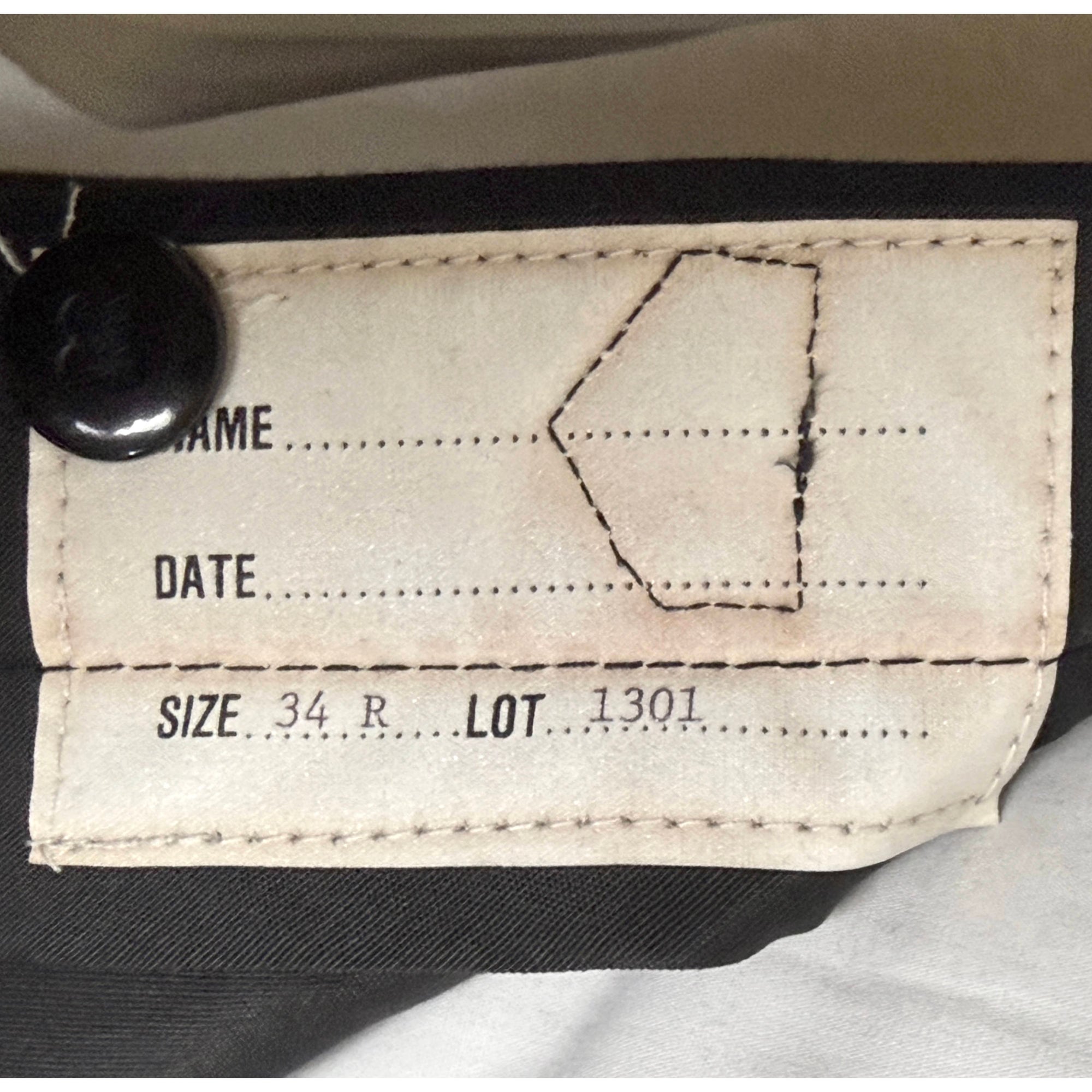 pant label