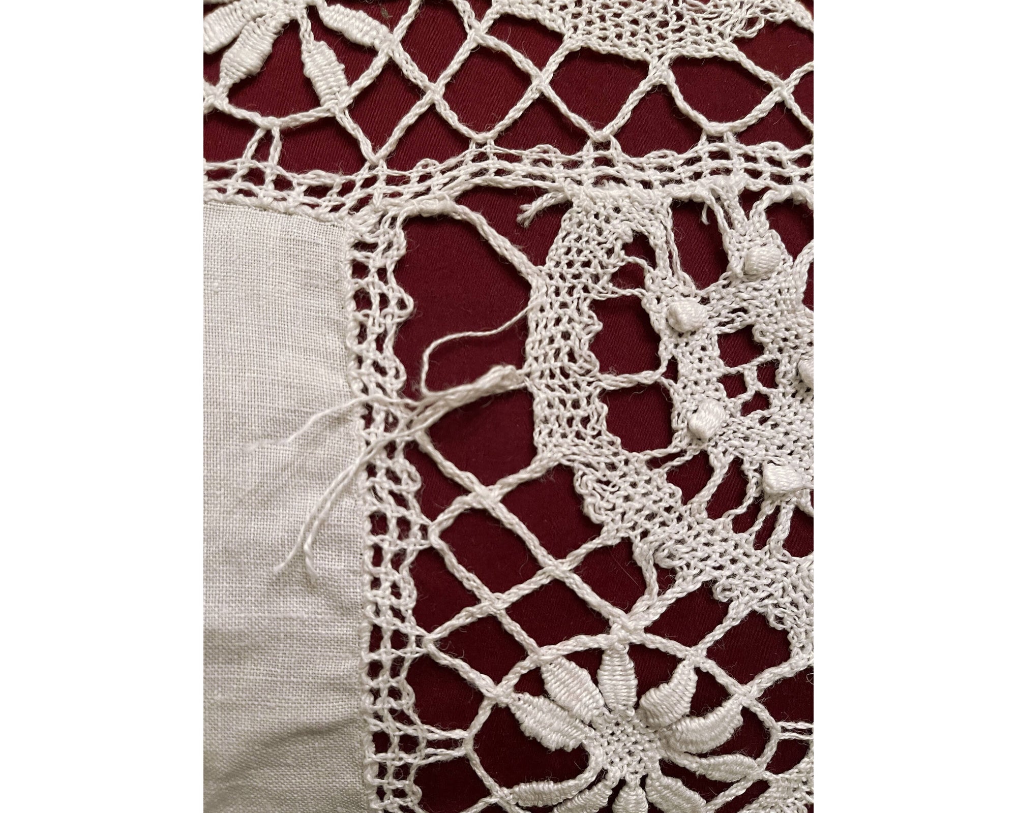 Vintage Lace Inset Linen Tablecloth w Embroidered Cutwork Bedspread - Poppy's Vintage Clothing