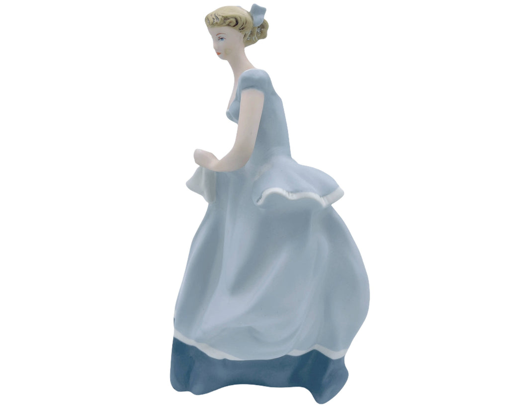 Vintage Royal Dux Porcelain Lady Figurine 212 Czechoslovakia - Poppy's Vintage Clothing