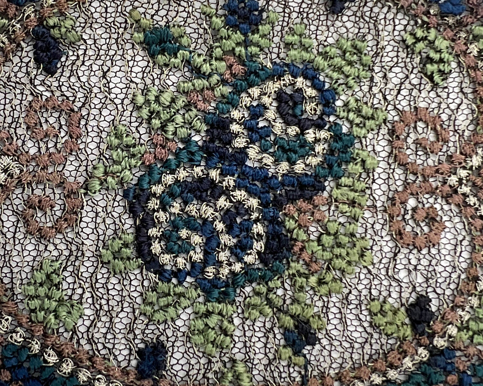 Vintage 1920s Silk Ribbon Metallic Silver Woven Floral Pattern Flapper Millinery Per Yard - Poppy's Vintage Clothing