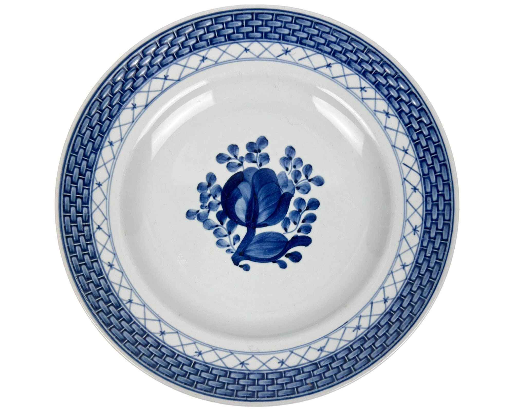 Vintage 1965 Royal Copenhagen Alumni Porcelain Traquebar Blue Bread & Butter Plate 6 3/4 - Poppy's Vintage Clothing
