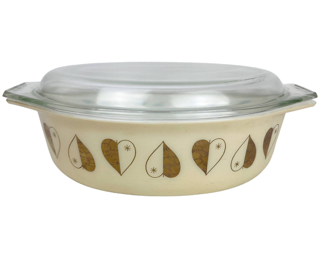 Vintage 1959 Pyrex Glass Golden Hearts Deluxe Cinderella Casserole w Lid 2.5 Quart - Poppy's Vintage Clothing
