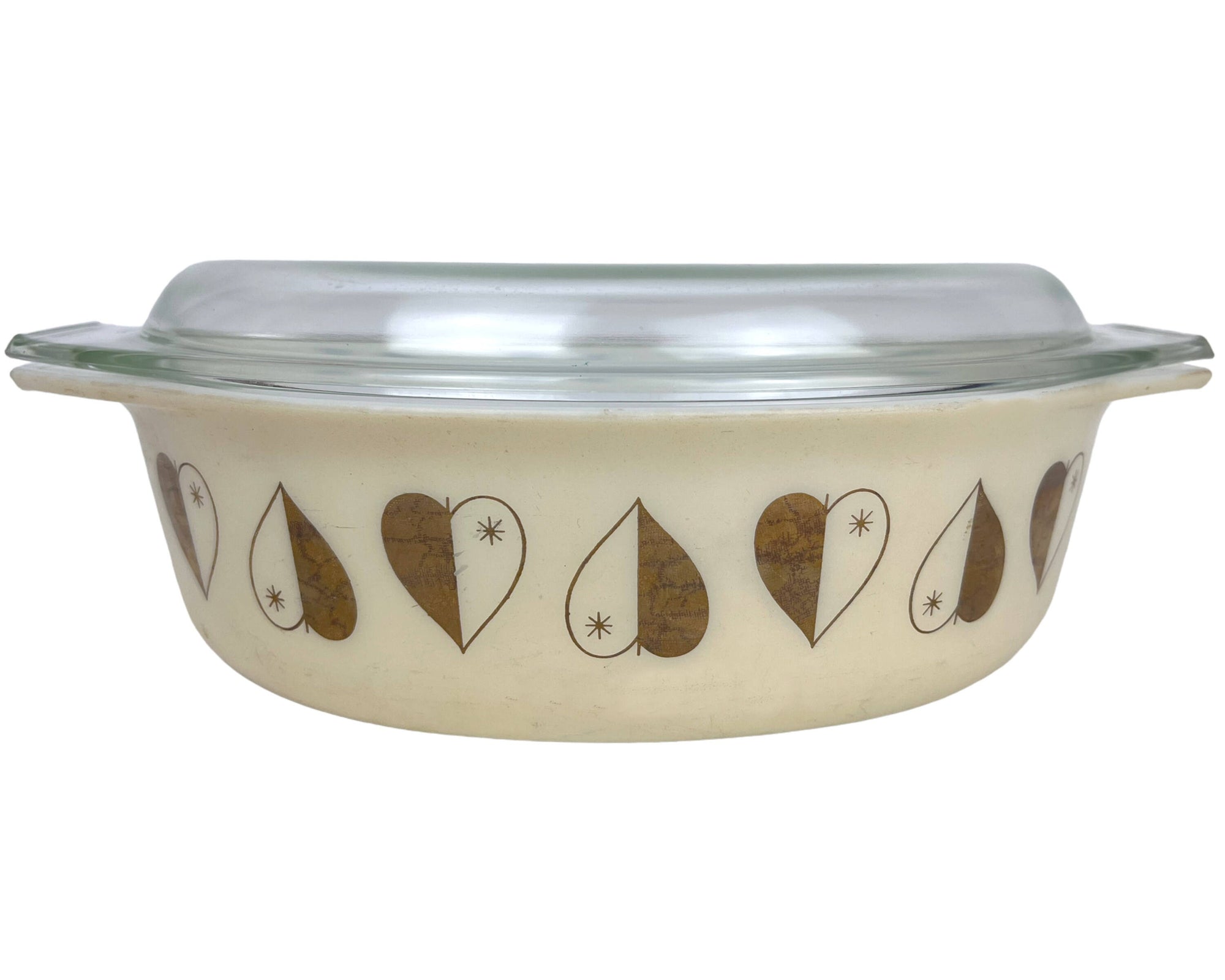 Vintage 1959 Pyrex Glass Golden Hearts Deluxe Cinderella Casserole w Lid 2.5 Quart - Poppy's Vintage Clothing
