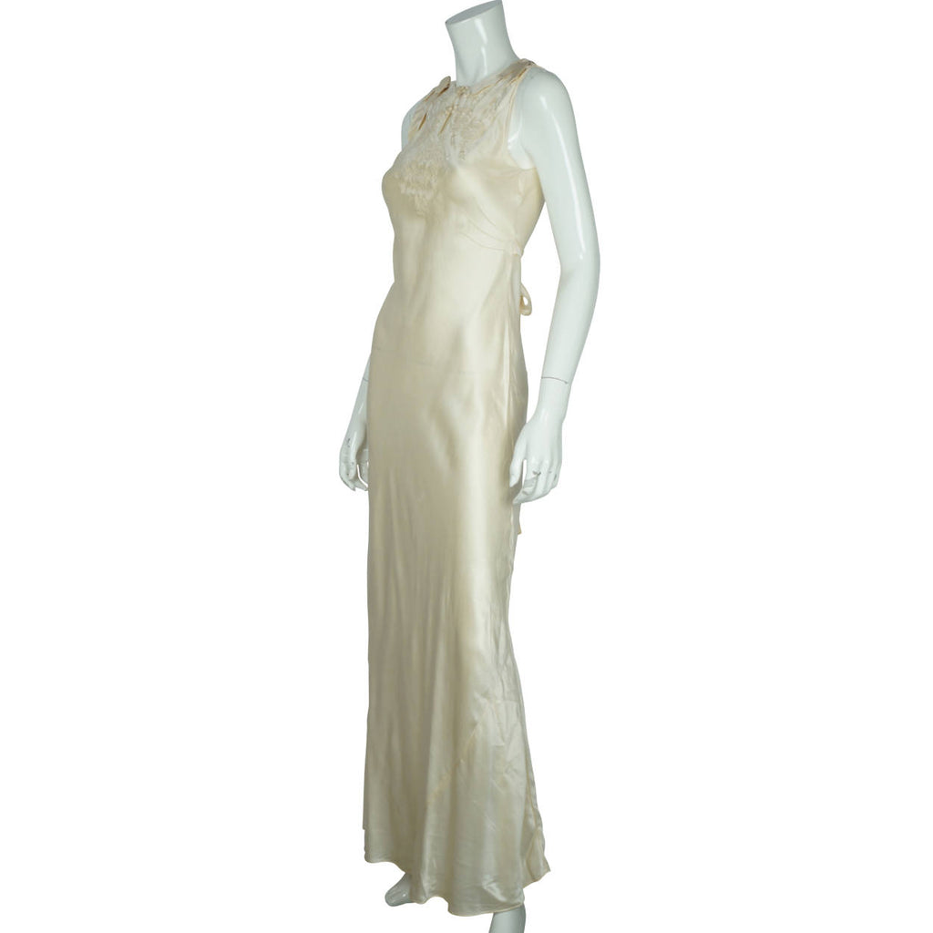 Vintage 1930s Cream Silk Nightie with Chinese Lantern Embroidery Slinky Size S M - Poppy's Vintage Clothing