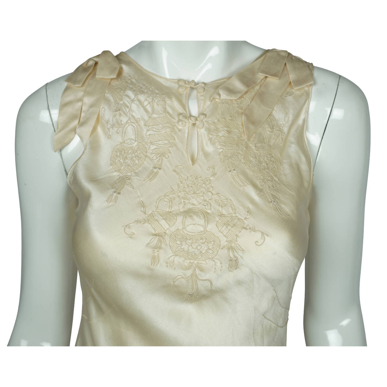 Vintage 1930s Cream Silk Nightie with Chinese Lantern Embroidery Slinky Size S M - Poppy's Vintage Clothing