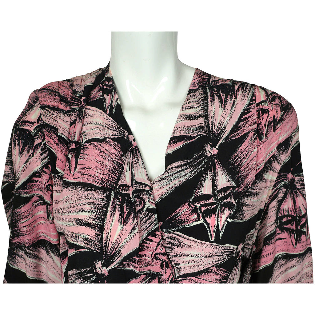 Vintage 1940s Dress Pink Bow Pattern Printed Silk Crepe Size L - Poppy's Vintage Clothing