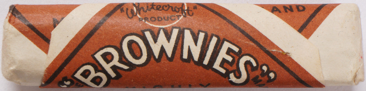 Vintage 1930s Bobby Pin Assortment Assorted Hair Pins w Newey Bros Card - Poppy's Vintage Clothing