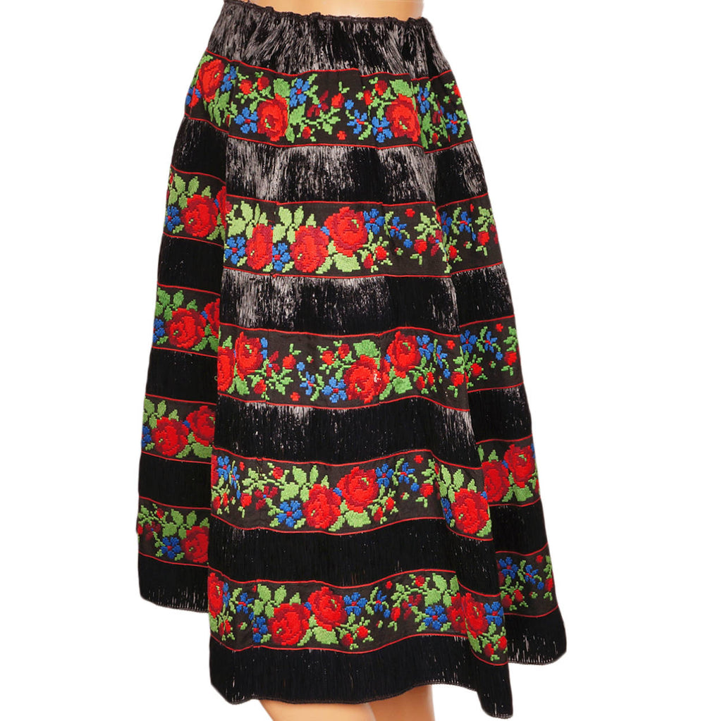 Vintage 1950s Black Raffia Straw Skirt with Embroidered Floral Cotton Ribbon - M - Poppy's Vintage Clothing