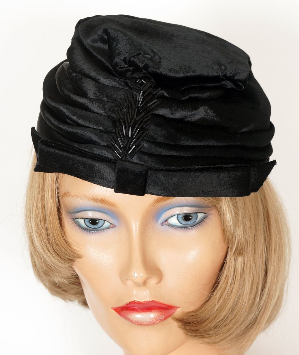Vintage 1950s Black Panne Velvet Hat Amy New York  S / M - Poppy's Vintage Clothing