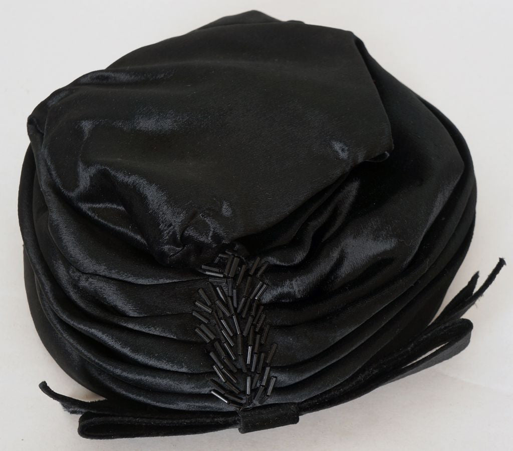 Vintage 1950s Black Panne Velvet Hat Amy New York  S / M - Poppy's Vintage Clothing