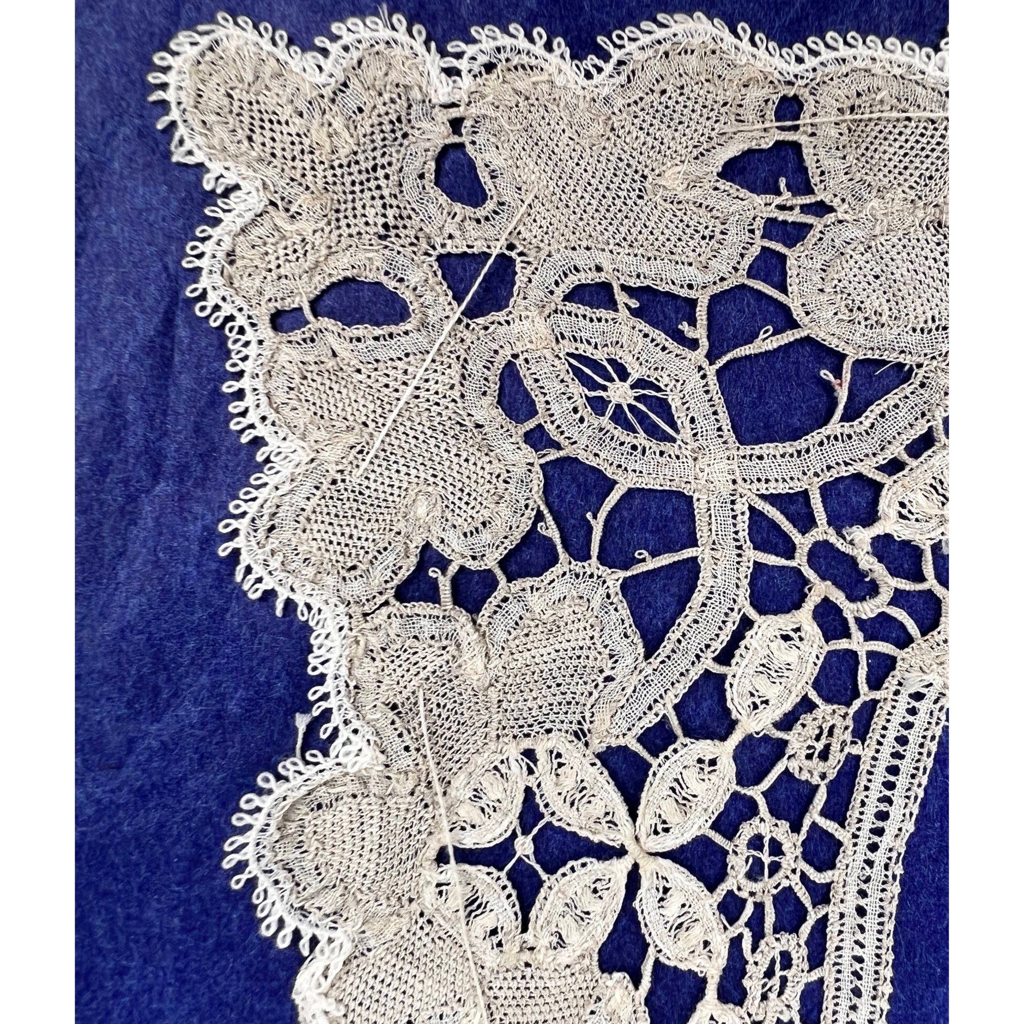 Antique Lace Collar Belgian Point Duchesse or Rosaline