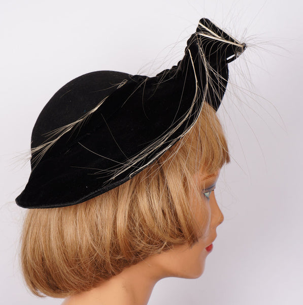Vintage Batwing Brim Short Back Sailor Hat Black Felt 1940s Ladies