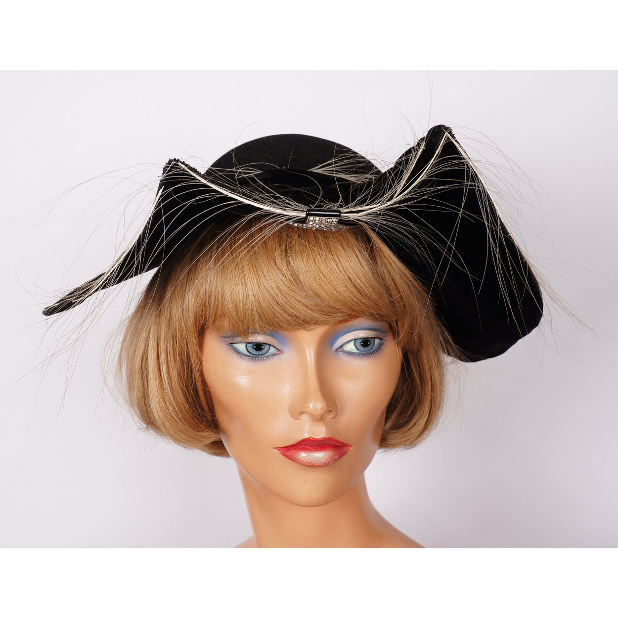 Vintage Batwing Brim Short Back Sailor Hat Black Felt 1940s Ladies Size S M - Poppy's Vintage Clothing