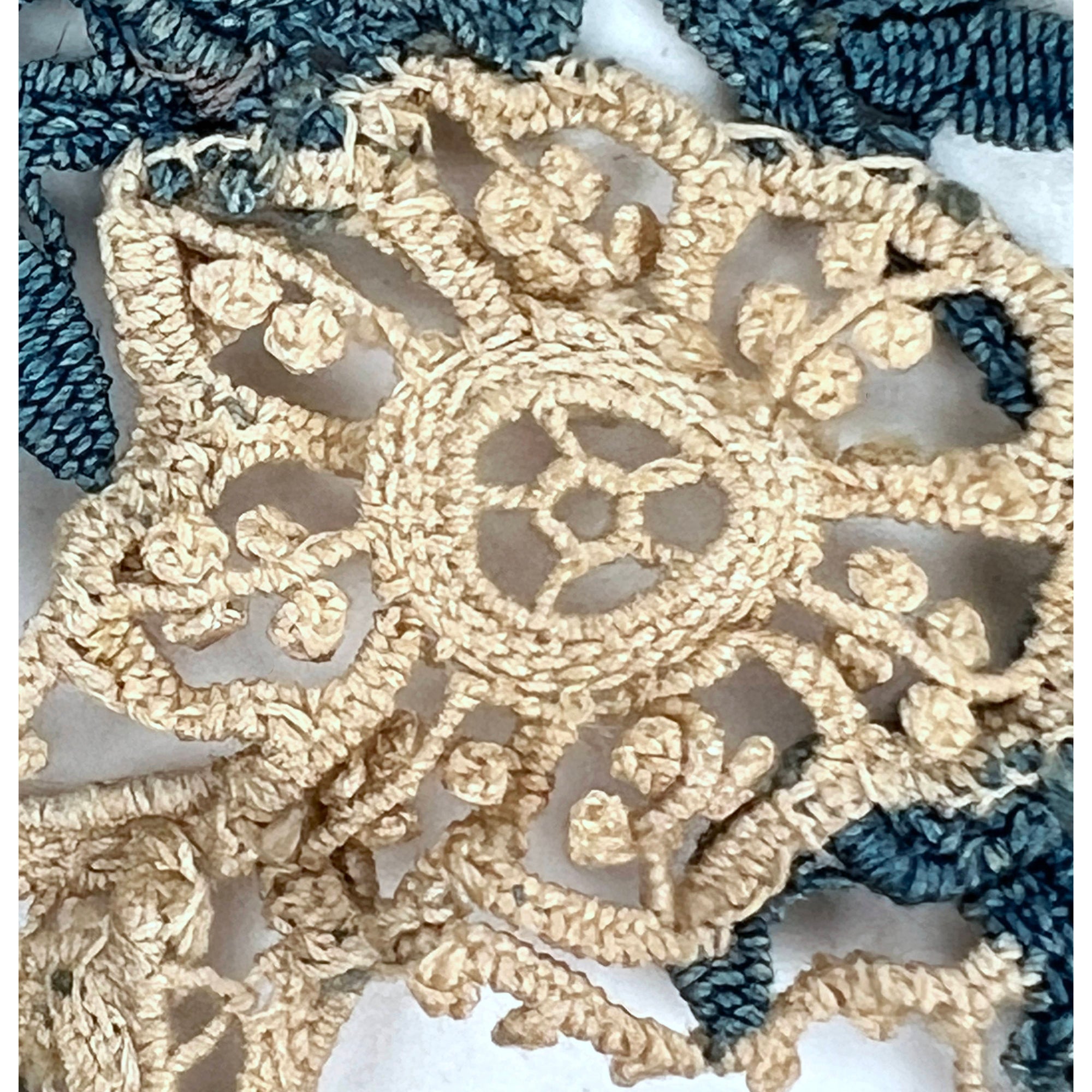 Large Antique Victorian Lace Collar Hand Made Bedfordshire ?