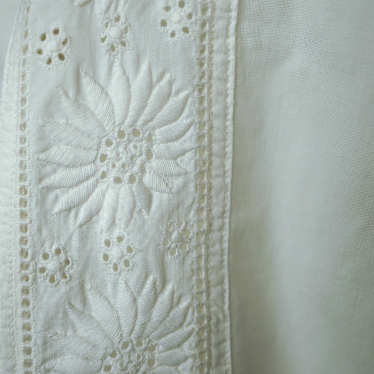 Antique Victorian Combing Jacket Blouse White Cotton Size M - Poppy's Vintage Clothing
