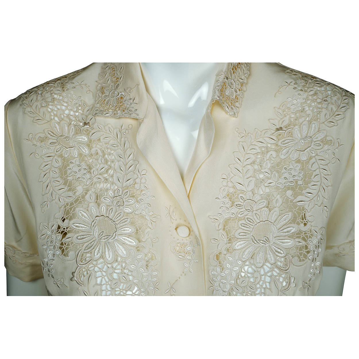 Vintage 1960s Floral Embroidered Pure Silk Blouse Short Sleeve Shirt Size M 36 - Poppy's Vintage Clothing