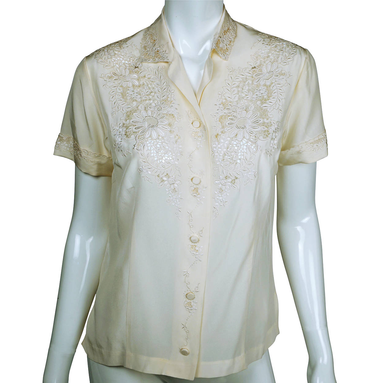 Vintage 1960s Floral Embroidered Pure Silk Blouse Short Sleeve Shirt Size M 36 - Poppy's Vintage Clothing