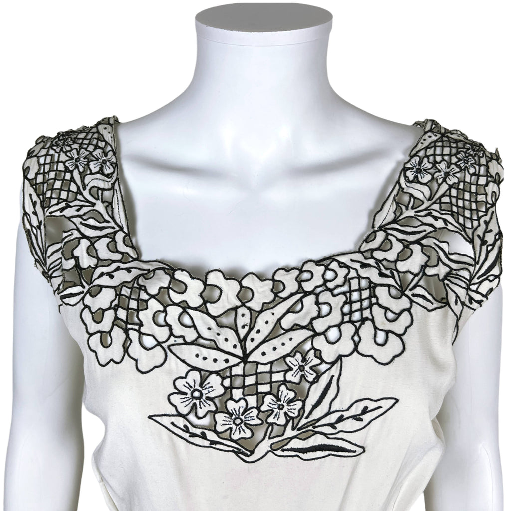 Vintage 1950s Dress White with Black Outlined Cutwork Size M