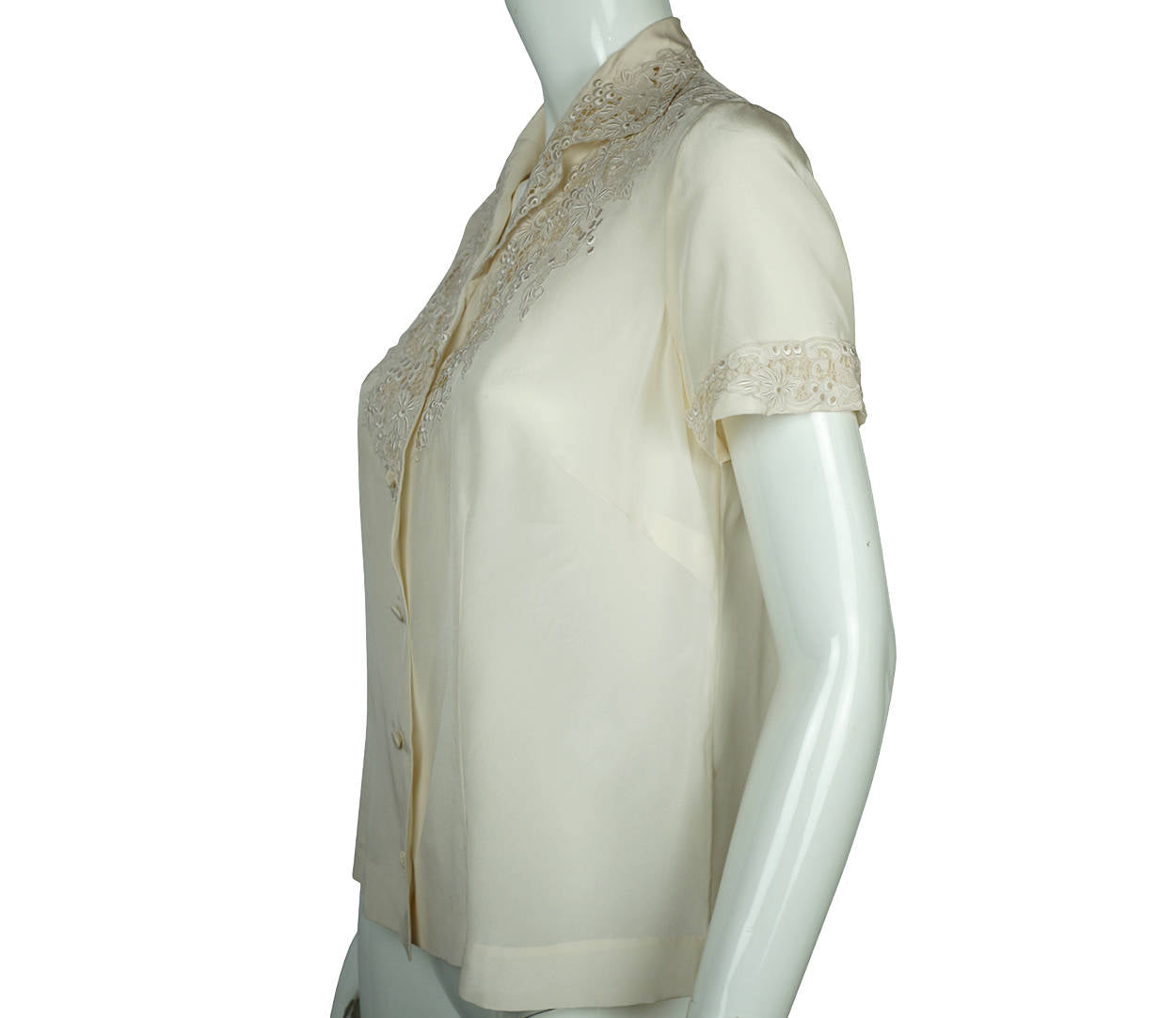 Vintage 1960s Floral Embroidered Pure Silk Blouse Short Sleeve Shirt Size M L - Poppy's Vintage Clothing