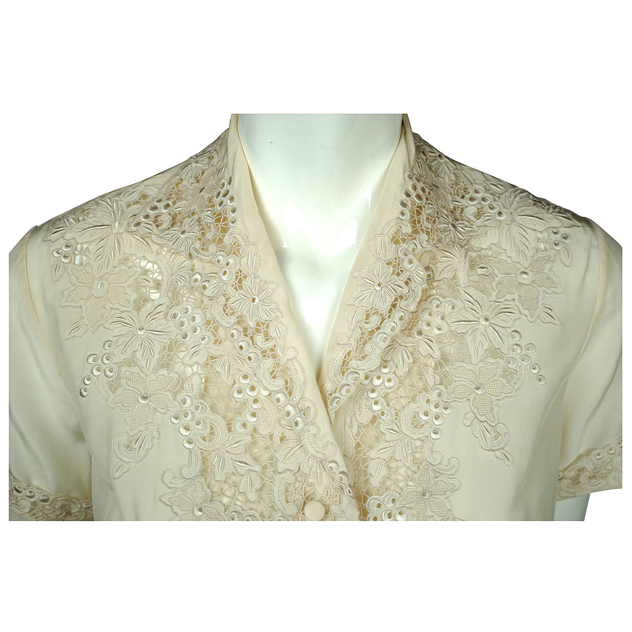 Vintage 1960s Floral Embroidered Pure Silk Blouse Short Sleeve Shirt Size M L - Poppy's Vintage Clothing