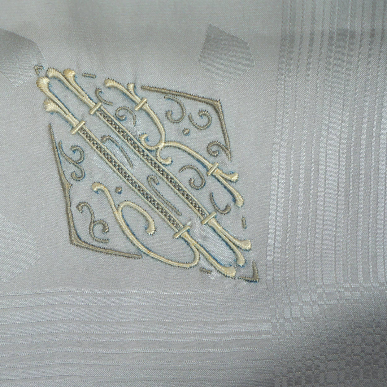 Vintage 1930s 40s Mens Silk Scarf Grey Square Foulard 34.5” - Poppy's Vintage Clothing