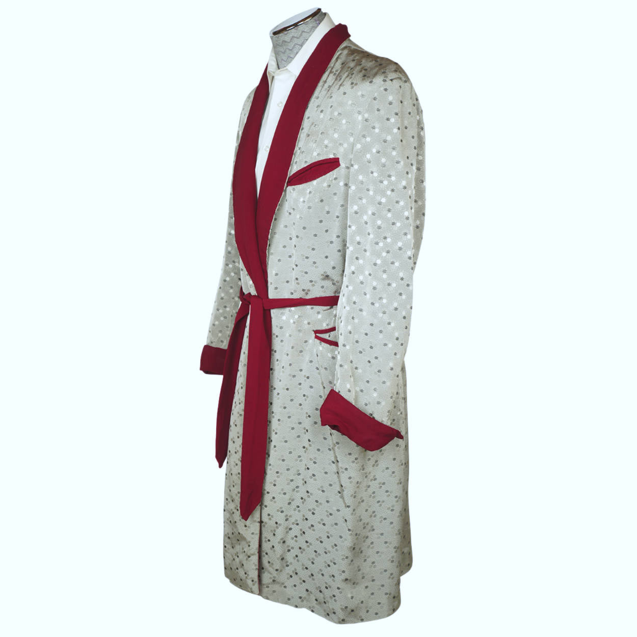 Vintage 1940s Mens Dressing Gown Shiny Silver Grey w Burgundy Trim Size M L - Poppy's Vintage Clothing