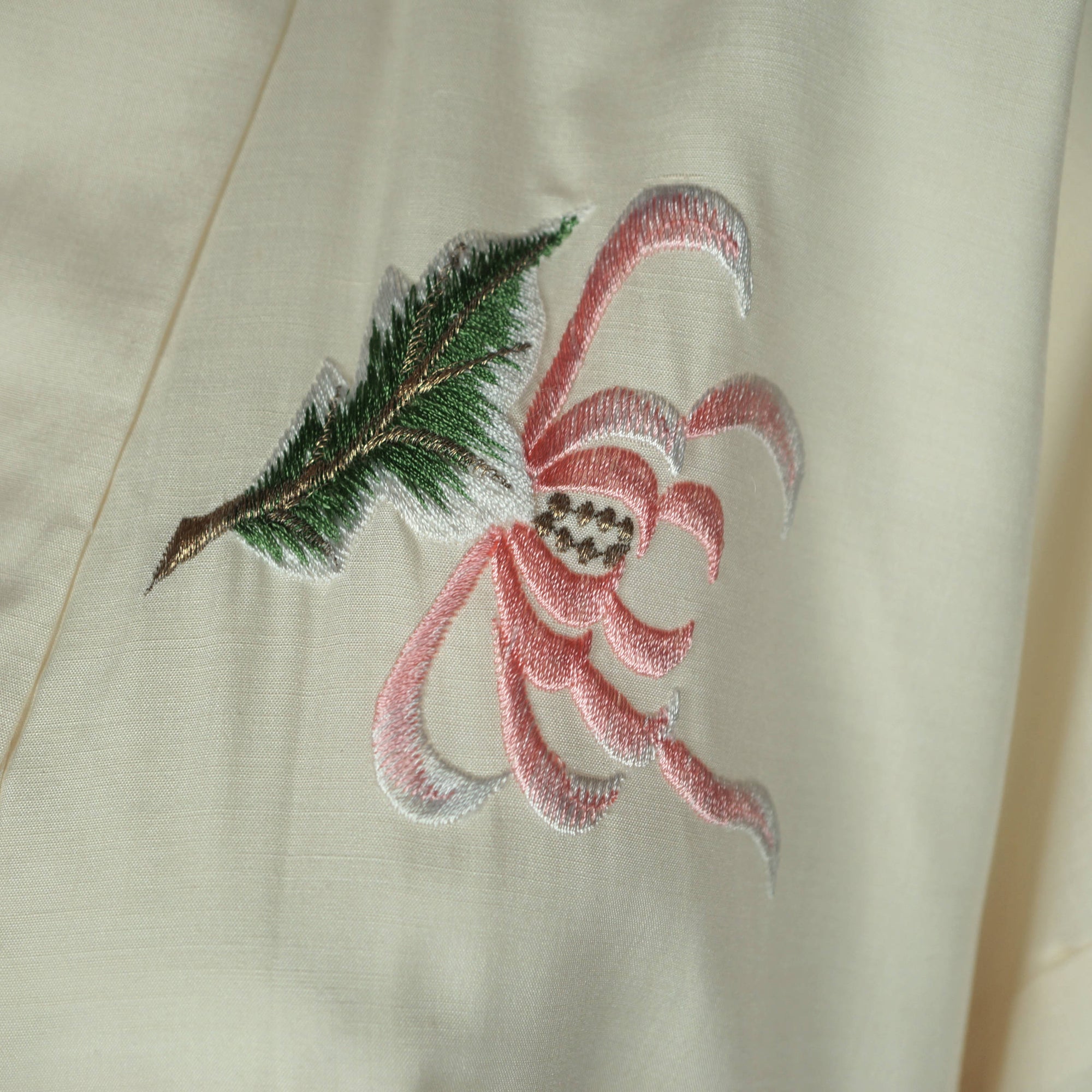 Vintage Unused 60s Japanese Embroidered Silk Kimono NIP