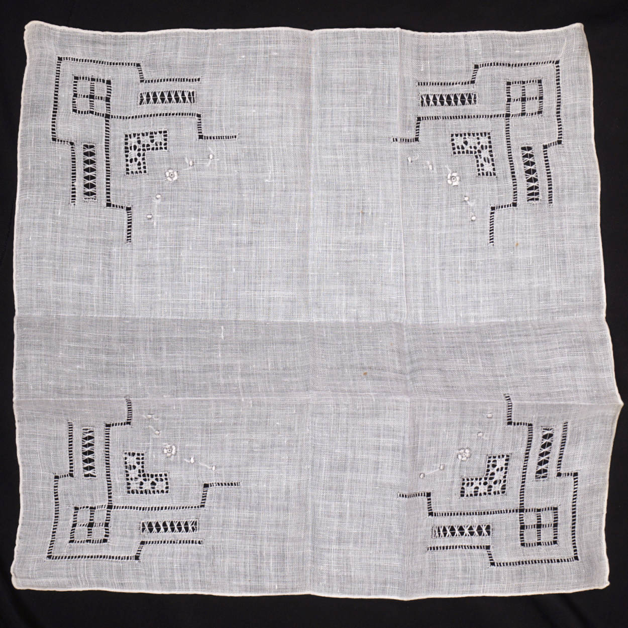 Vintage Unused Lace Handkerchiefs Set 4 Embroidered Linen w Pull Work in Box - Poppy's Vintage Clothing