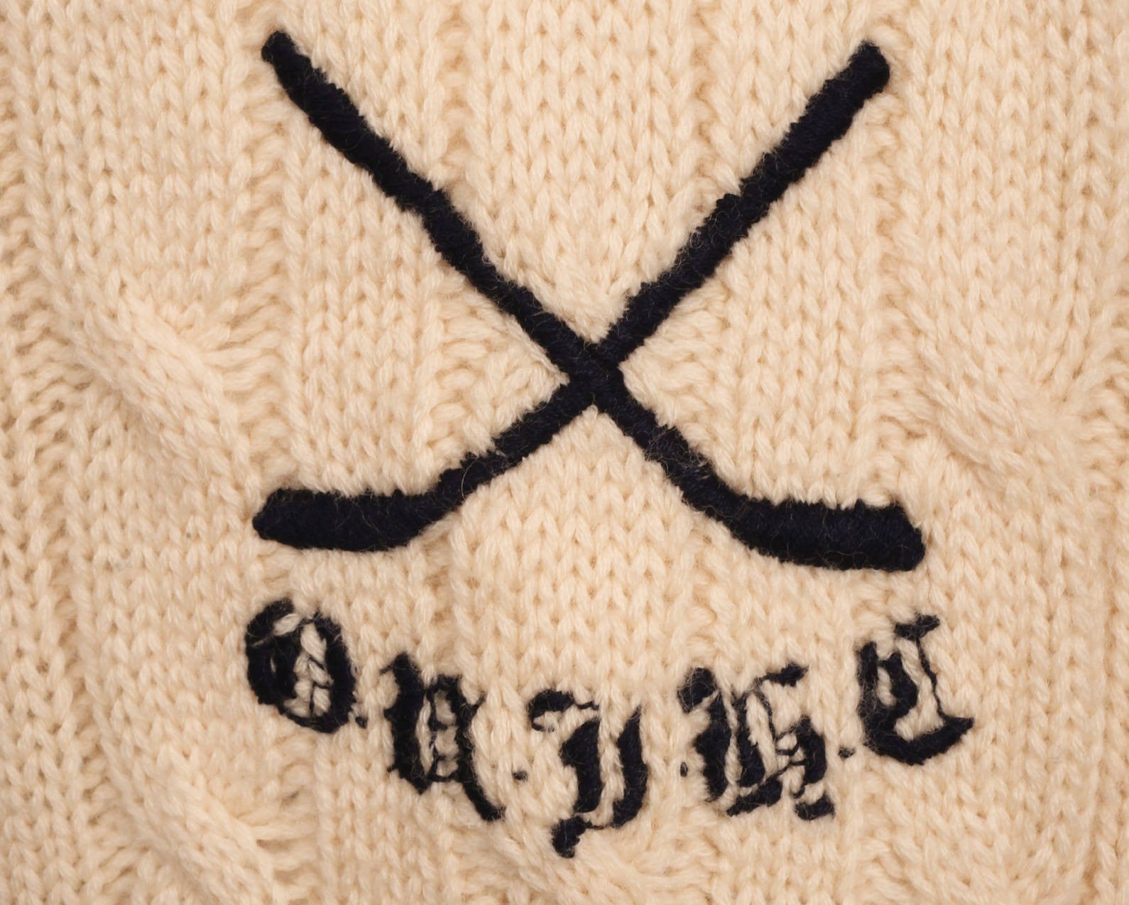 Oxford University Ice Hockey Club Sweater Cricket Style White Pure Wool England Mens Size 44 L - Poppy's Vintage Clothing