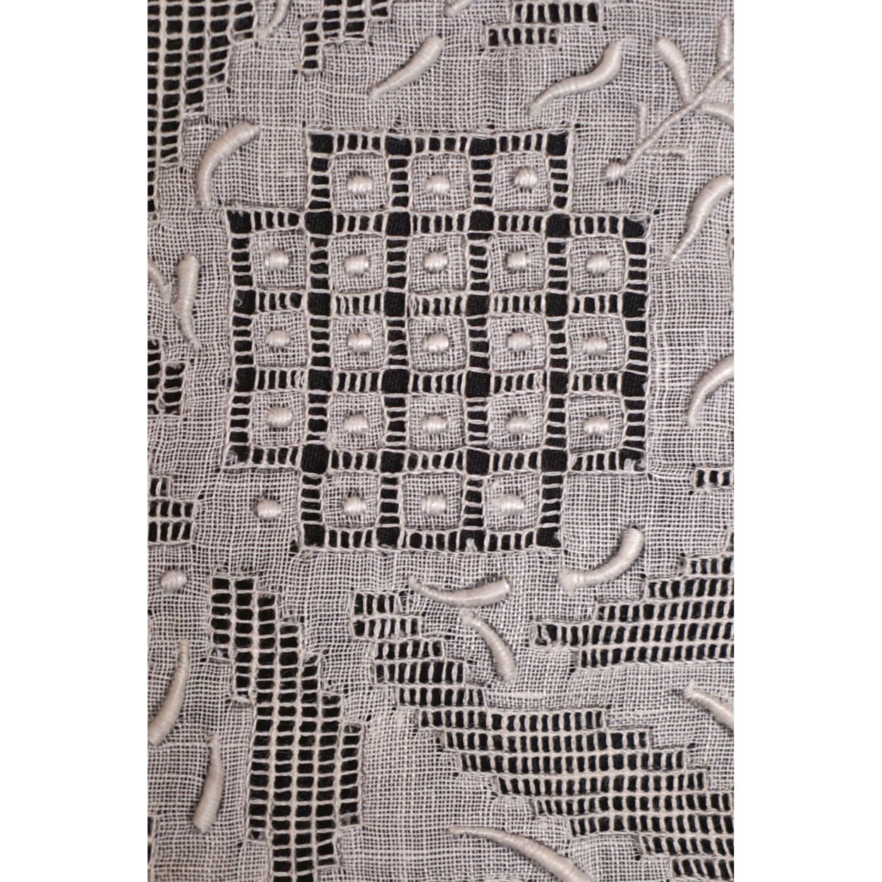 Vintage Bridal Handkerchief Embroidered Linen Wedding Hankie with Pull Work - Poppy's Vintage Clothing