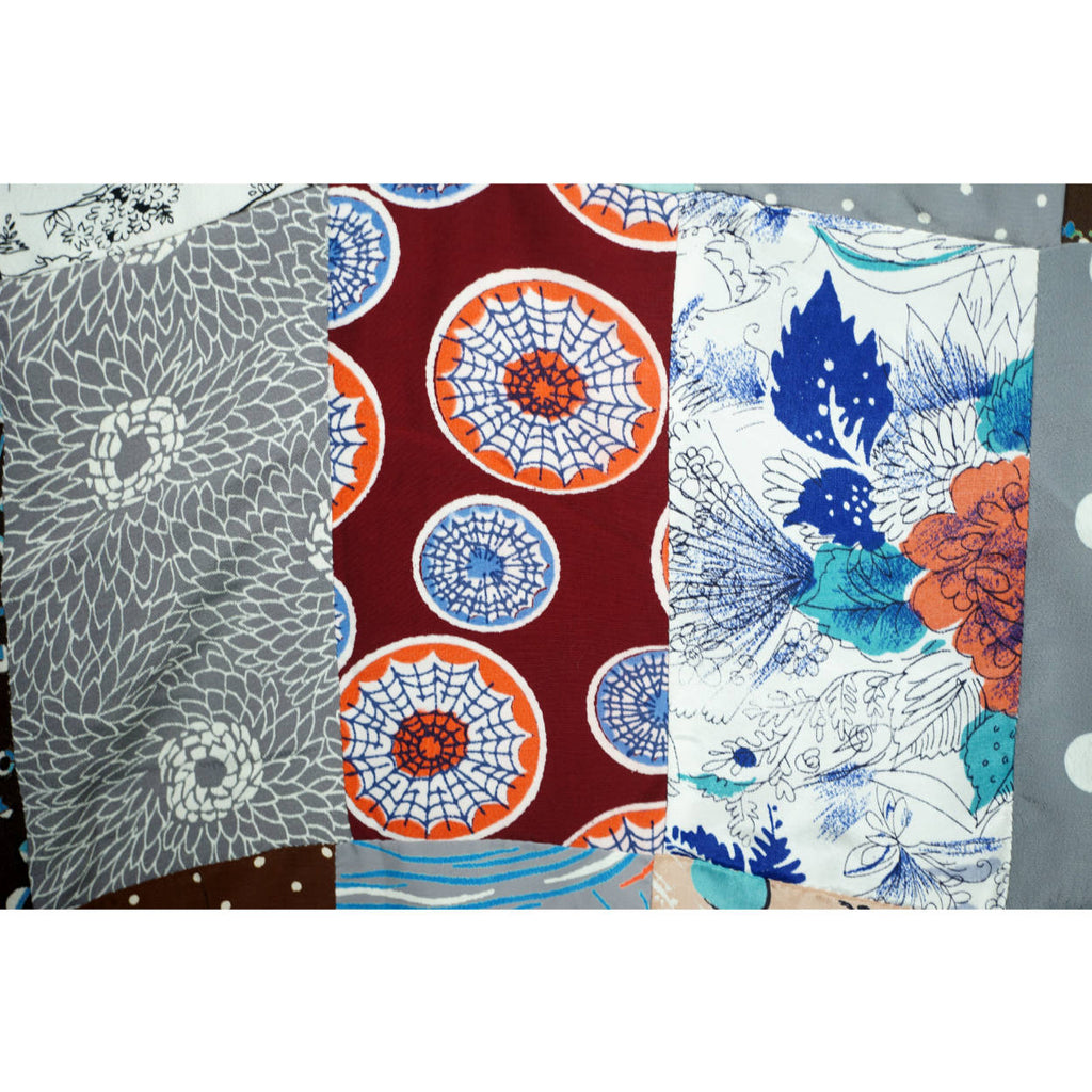 Vintage Quilt Top 1930s 40s Printed Rayon Dress Fabric 198 Pieces 62” x 75” - Poppy's Vintage Clothing