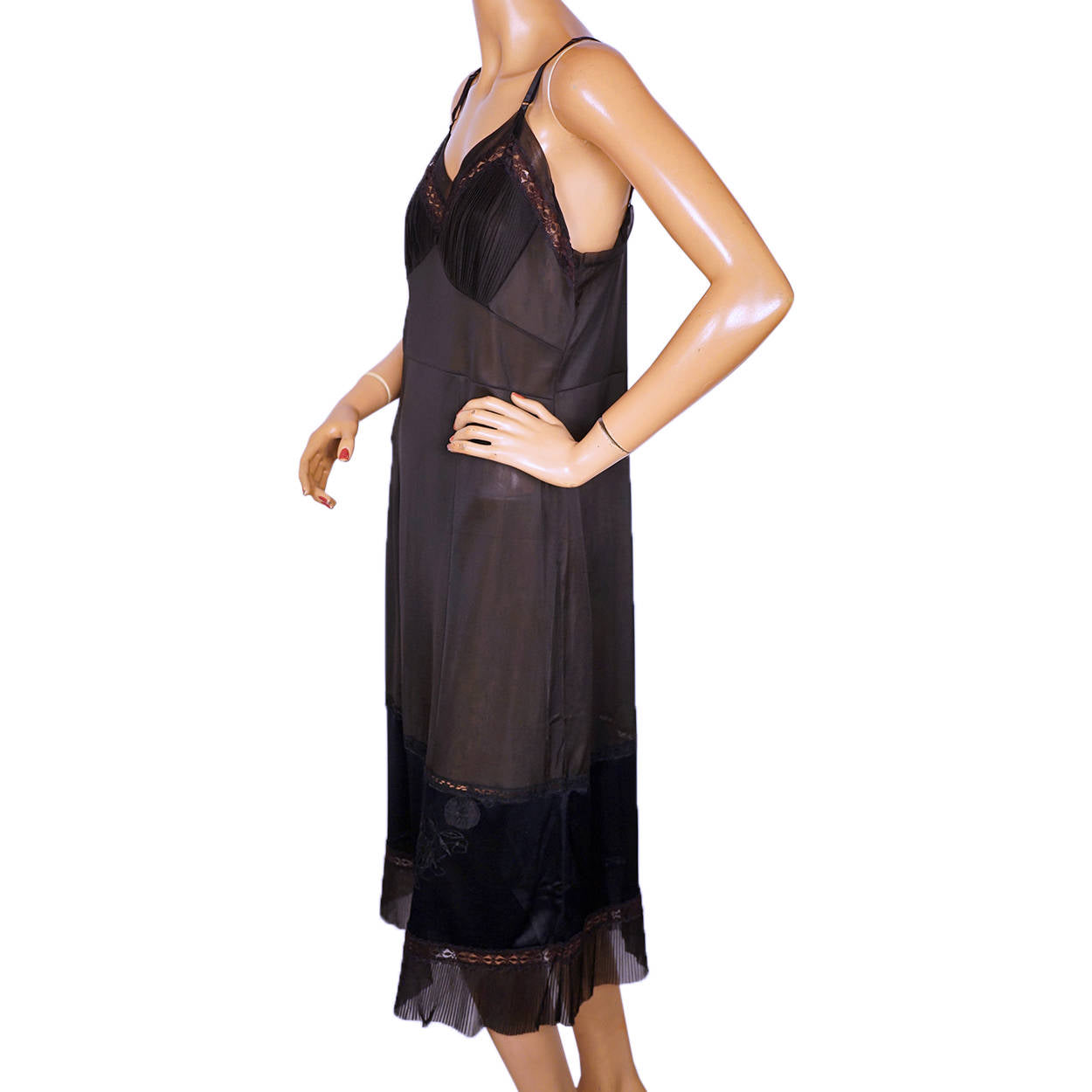 Vintage 1950s Black Nylon Slip with Lace Trim Retimans Canada Size M - Poppy's Vintage Clothing