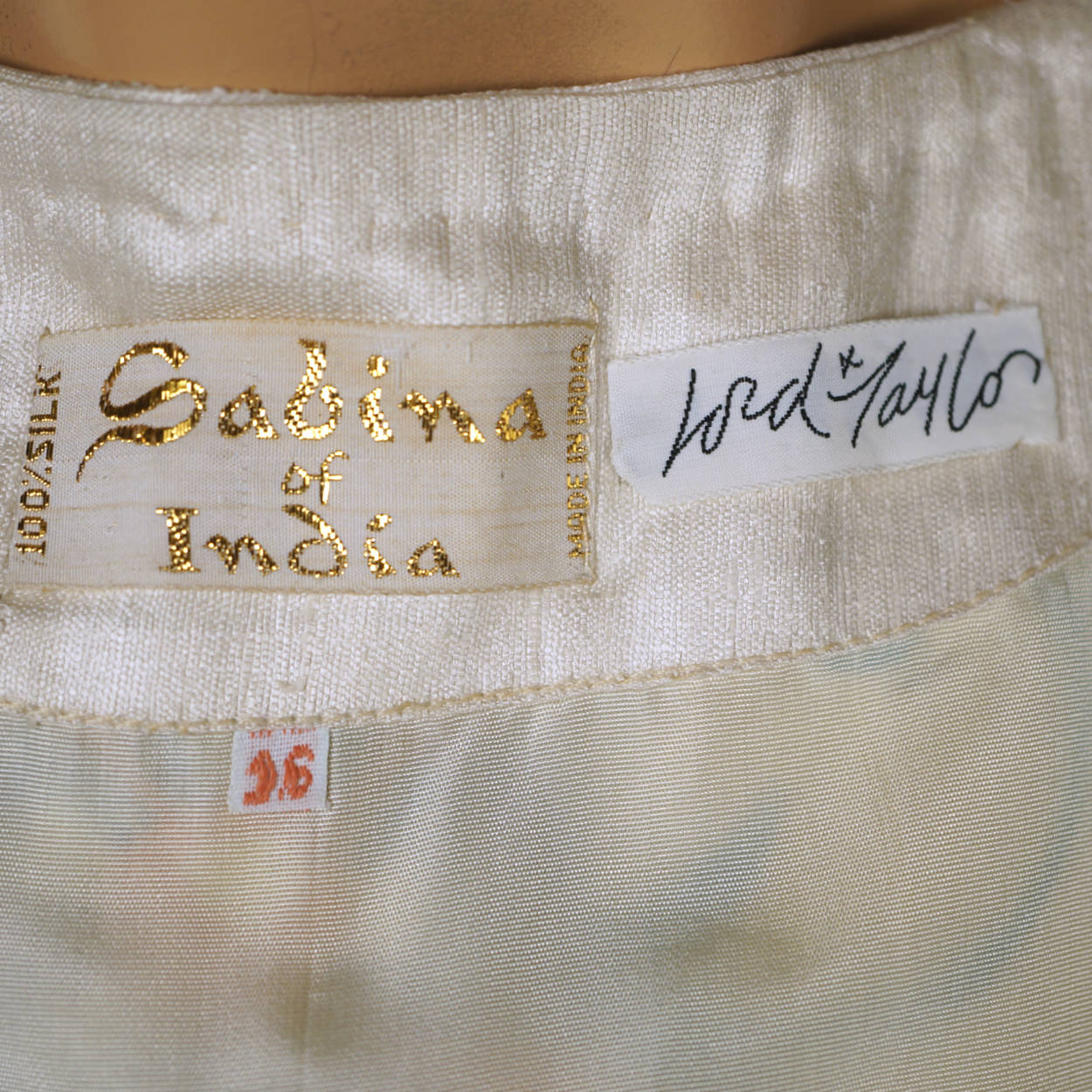 Vintage 1970s Sabina of India Embroidered Silk Long Vest Lord &amp; Taylor Size 16 - Poppy's Vintage Clothing