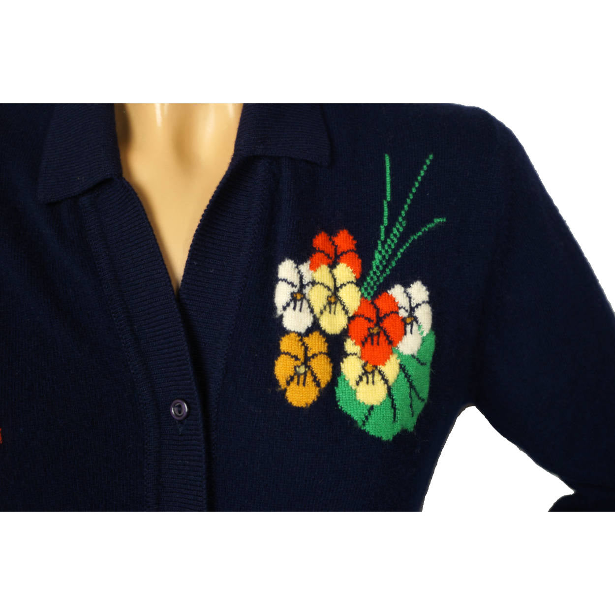 Vintage 1960s Scottish Cashmere Sweater with Pansy Flower Intarsia Pattern M - Poppy's Vintage Clothing