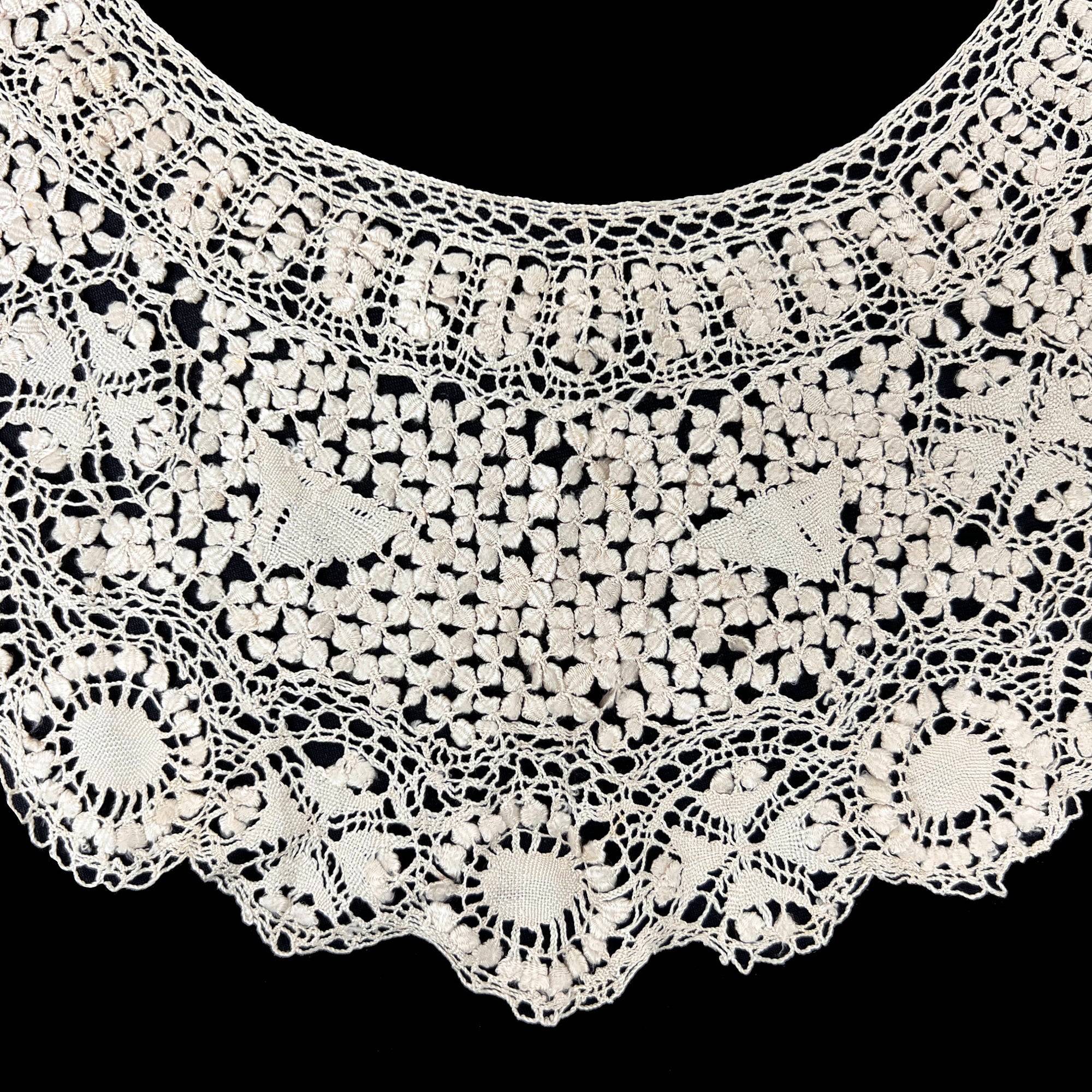 Large Antique Maltese Silk Lace Collar Hand Made Victorian