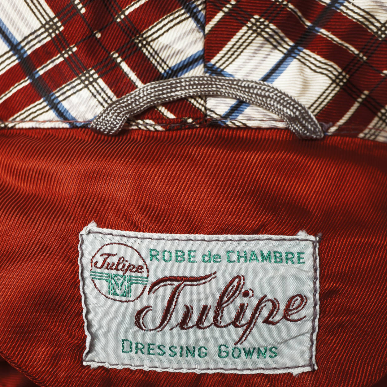 Vintage 1950s Mens Dressing Gown Red w Plaid Tulipe Smoking Lounging Robe L XL - Poppy's Vintage Clothing