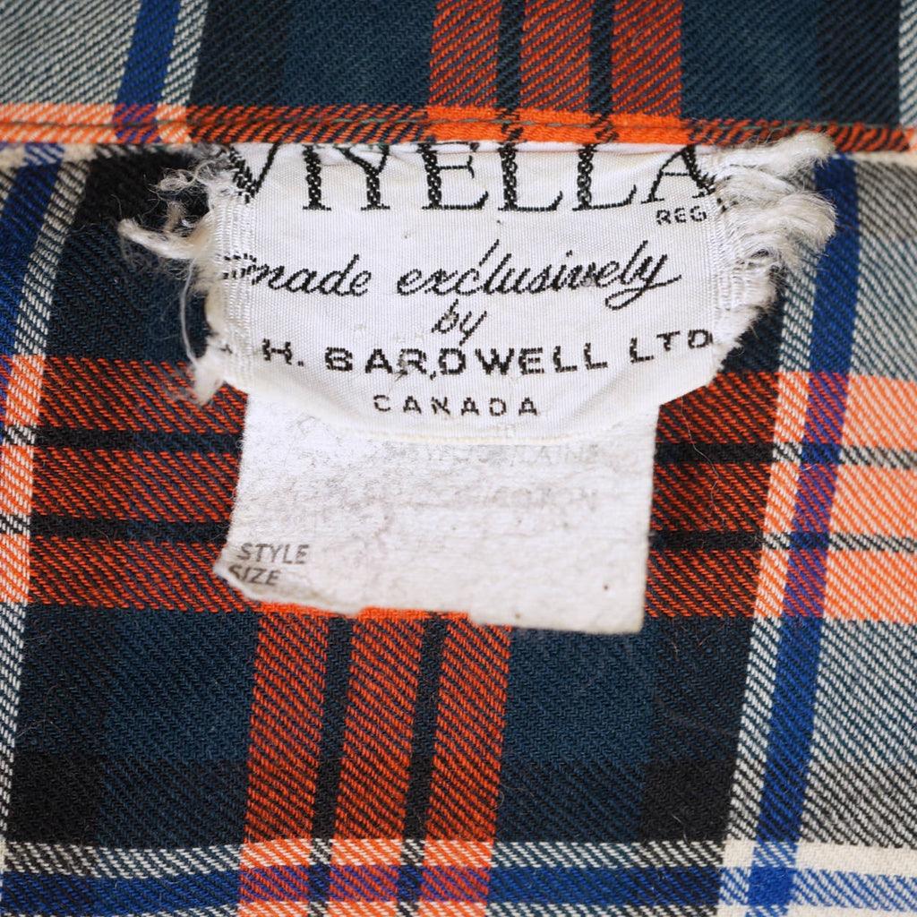 Vintage 1970s Plaid Viyella Dressing Gown JH Bardwell Claire Haddad Ladies Size M - Poppy's Vintage Clothing