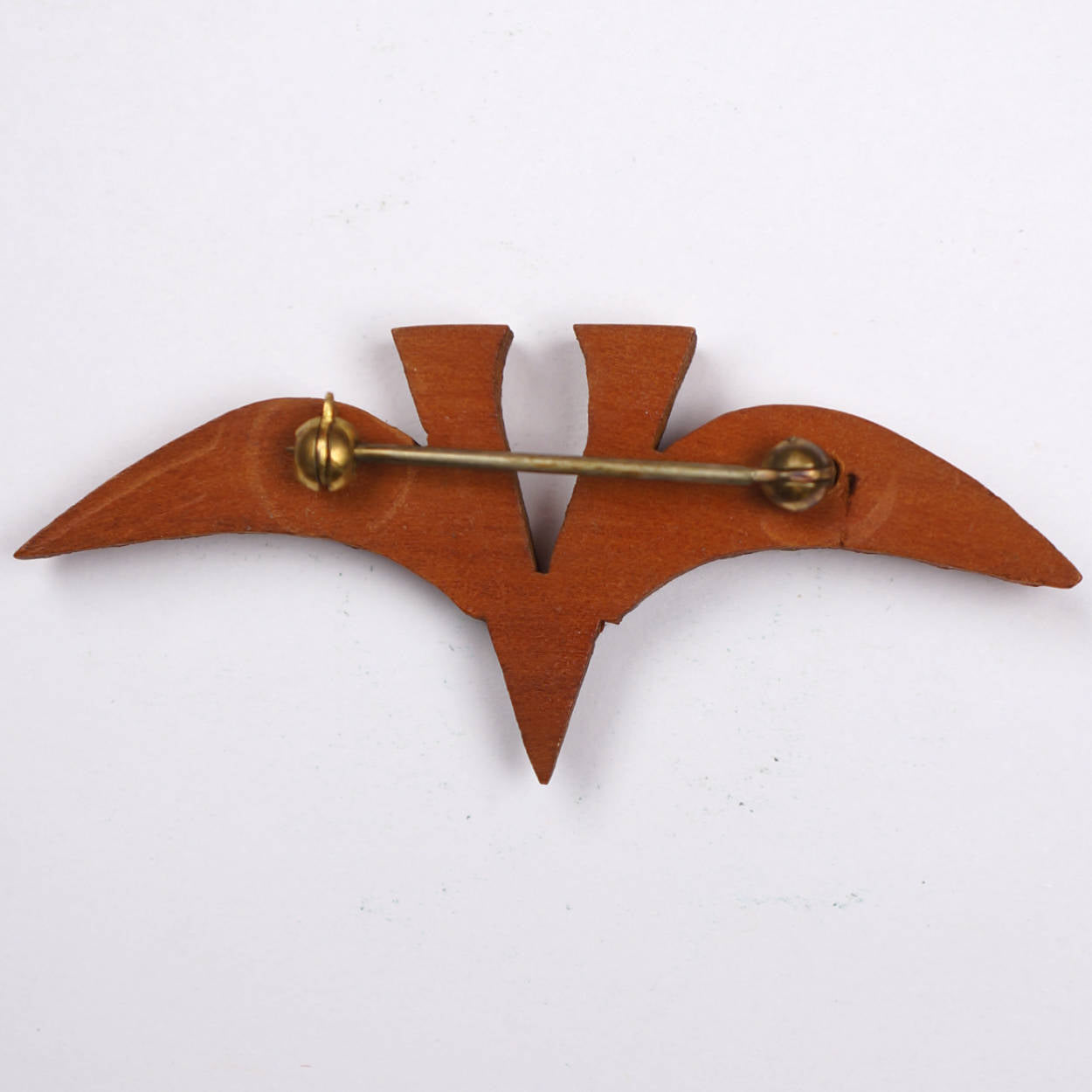 WWII Winged V for Victory Wood Sweetheart Pin Patriotic Lapel Brooch - Poppy's Vintage Clothing