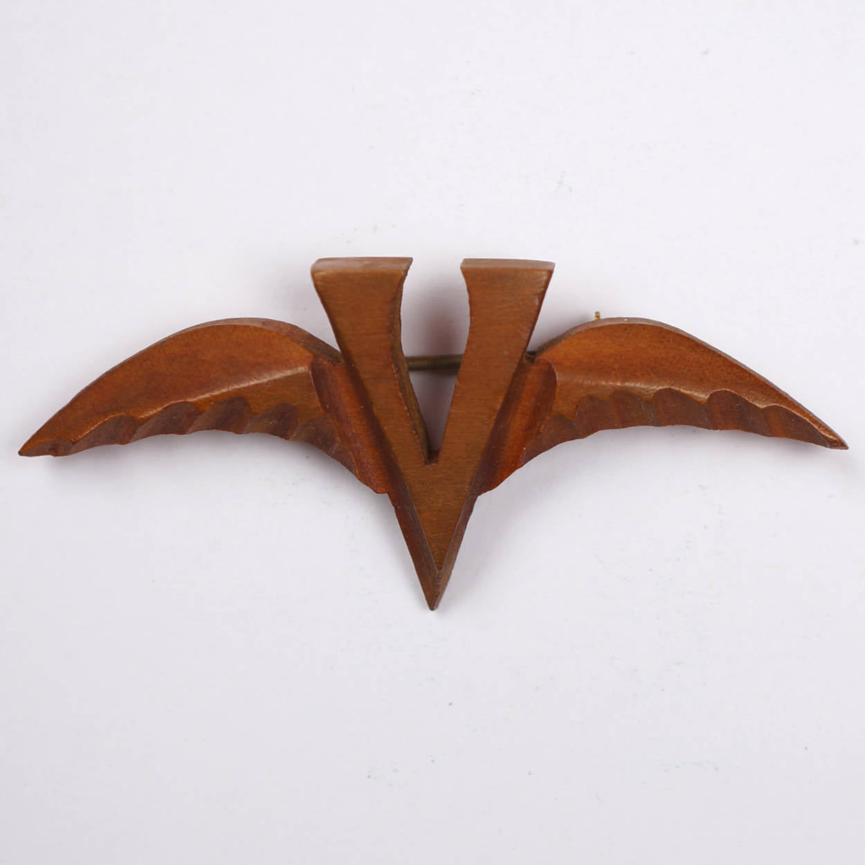 WWII Winged V for Victory Wood Sweetheart Pin Patriotic Lapel Brooch - Poppy's Vintage Clothing