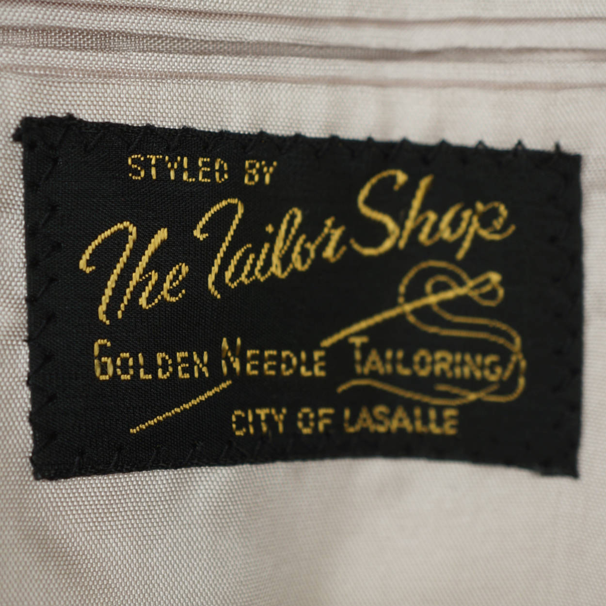 Vintage NOS Red Holiday Jacket Mens Blazer Sport Coat L Unused 1970s NWT - Poppy's Vintage Clothing